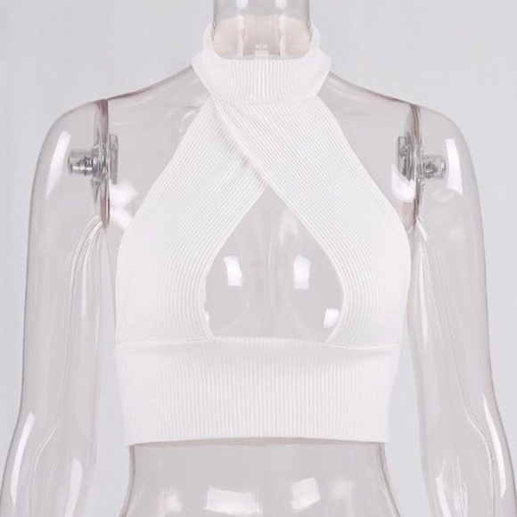 NWT White Cross Wrap Open Back Halter Top - Picture 4 of 4